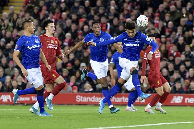 6场贡献9球1助攻，卡扎伊什维利当选中超9／10月最佳球员