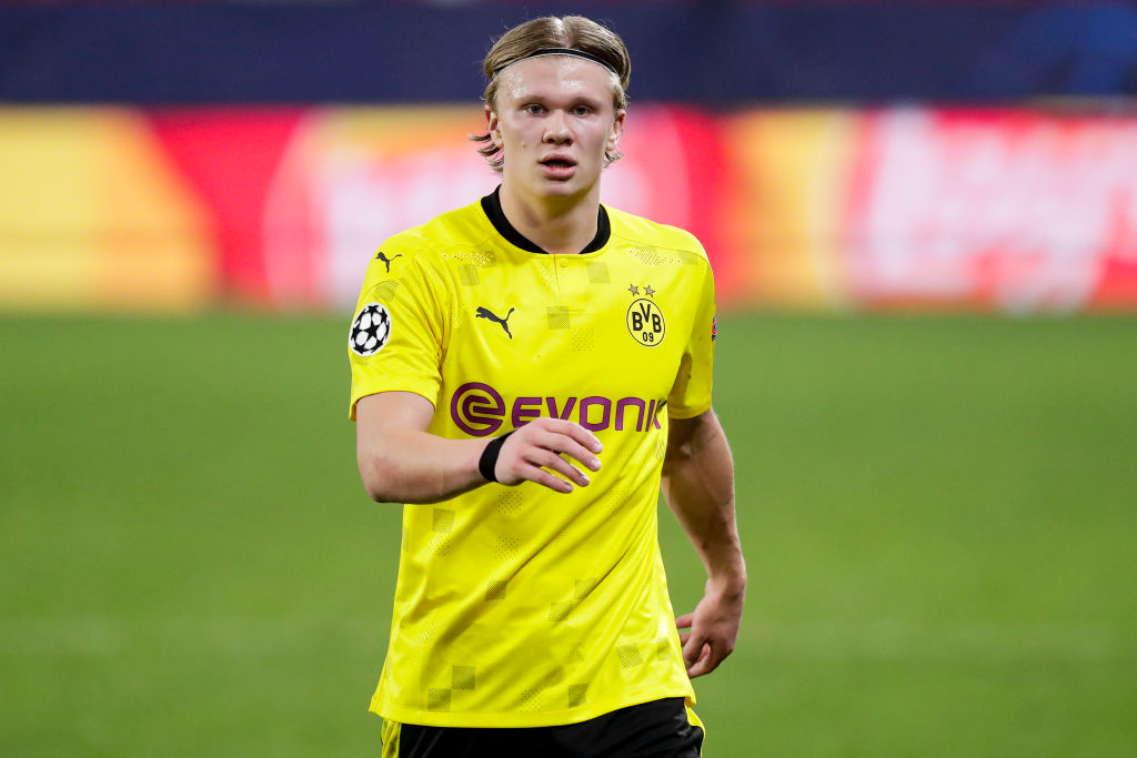 展现出了坚 展现出了坚